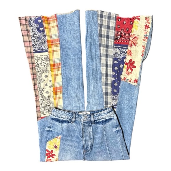 FREE PEOPLE WE THE FREE CORTEZ PIECED PATCHWORK MID RISE FLARE JEANS - Picture 4 of 5